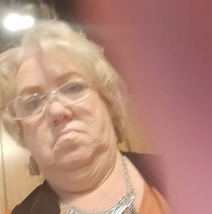 Meet your Posher, Louise